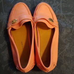 Antonio Melani Leather Flats